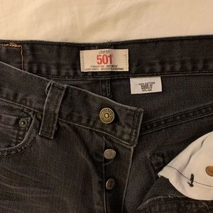Vintage LEVI’S 501: Straight Leg (29 x 32)